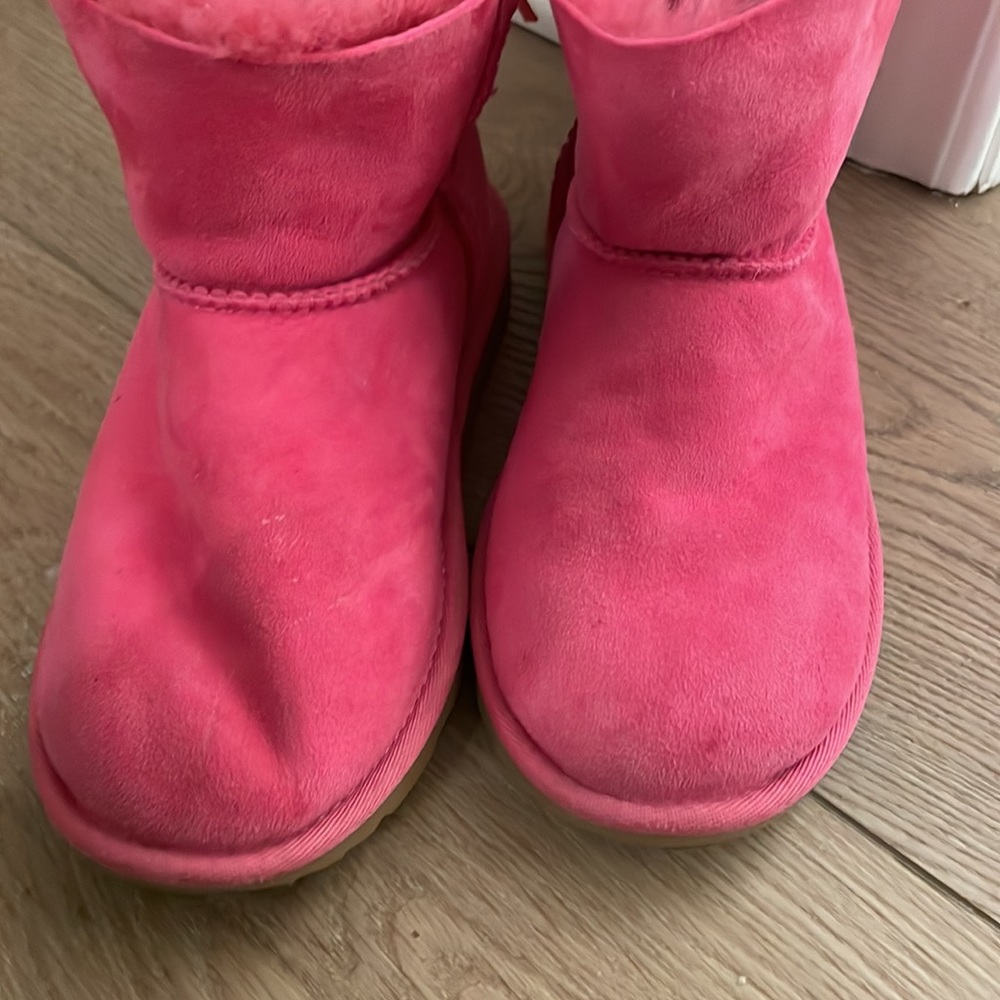 Pink UGGS - Picture 7 of 11